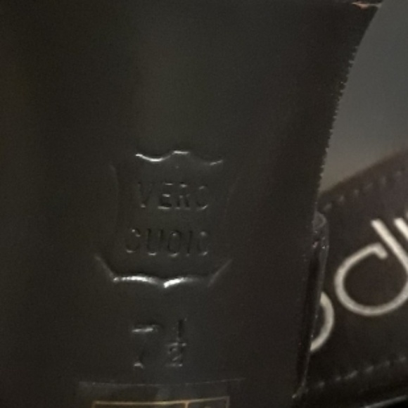 Heels - Picture 3 of 4